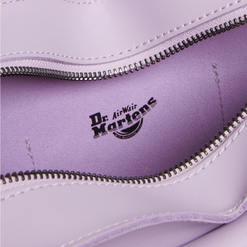 💜NWT Dr Martens Lilac Heart Shaped Leather Backpack 💜 - Picture 8 of 10